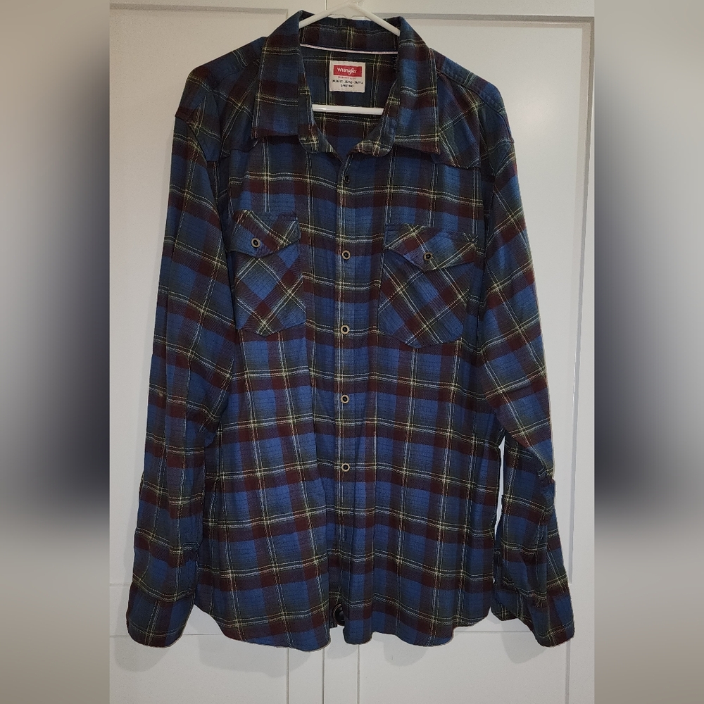 Wrangler Navy and Red Plaid Flannel Shirt